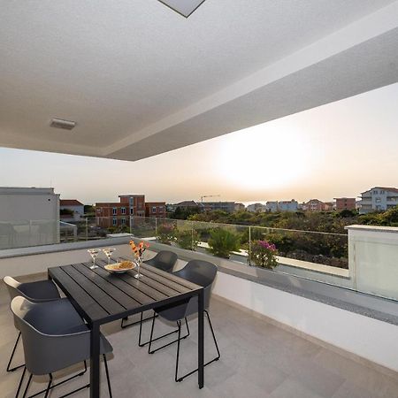 Apartments & Rooms Pool Villas Maris โนวาลยา ภายนอก รูปภาพ