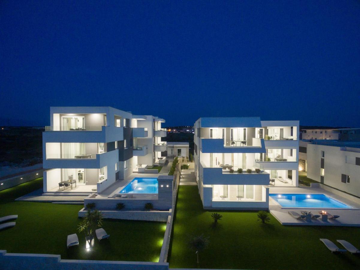Apartments & Rooms Pool Villas Maris โนวาลยา ภายนอก รูปภาพ