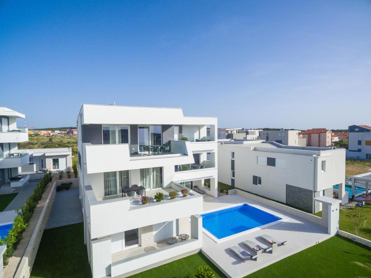 Apartments & Rooms Pool Villas Maris โนวาลยา ภายนอก รูปภาพ