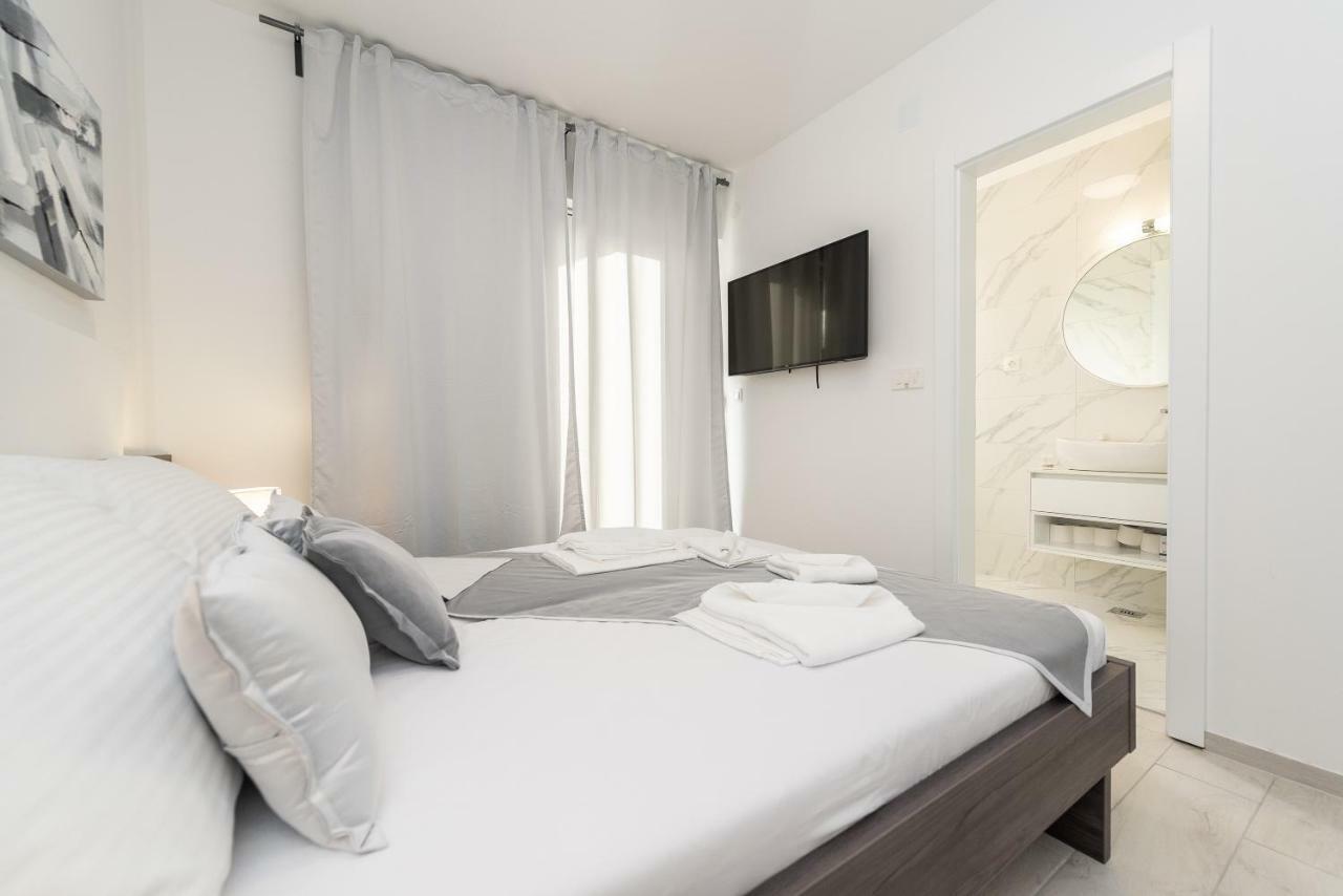 Apartments & Rooms Pool Villas Maris โนวาลยา ภายนอก รูปภาพ