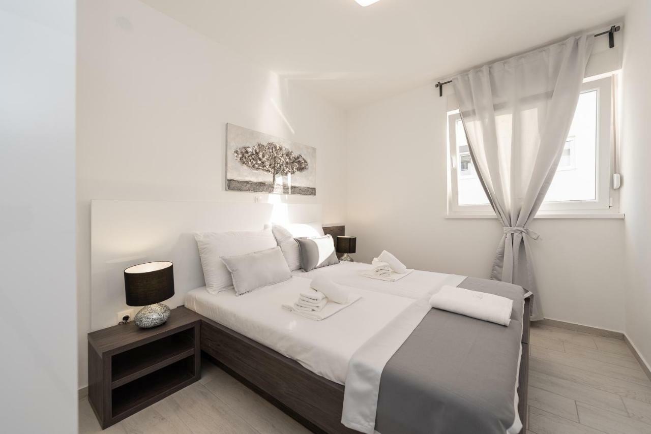 Apartments & Rooms Pool Villas Maris โนวาลยา ภายนอก รูปภาพ